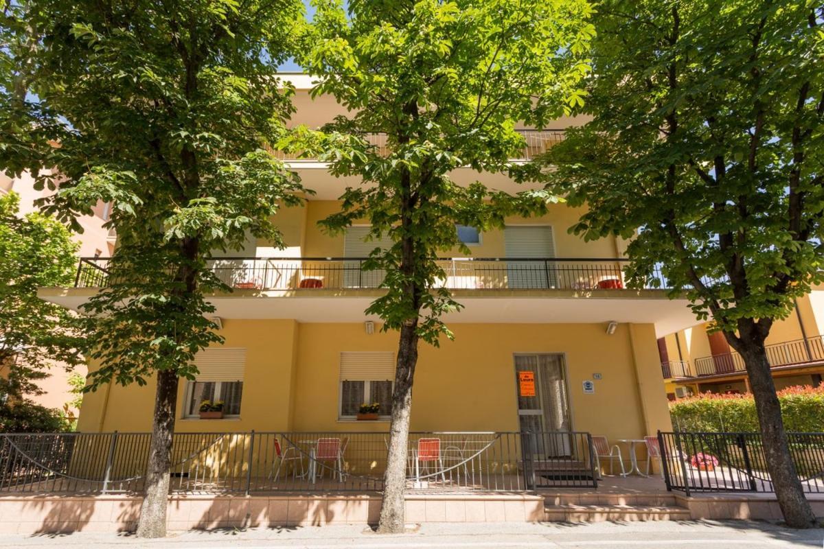 Room And Breakfast Da Laura Bellaria-Igea Marina Exterior foto