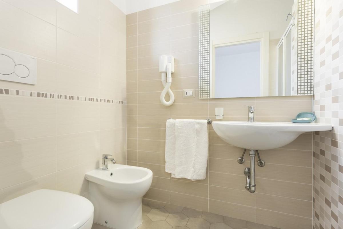 Room And Breakfast Da Laura Bellaria-Igea Marina Exterior foto